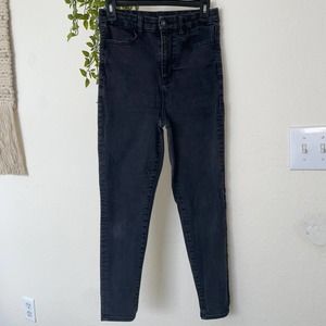 american eagle black skinny jean 6 short